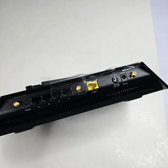 NETGEAR Nighthawk AC2600 Smart WiFi Router Model R7400 Wireless Internet‎ - Picture 2 of 7